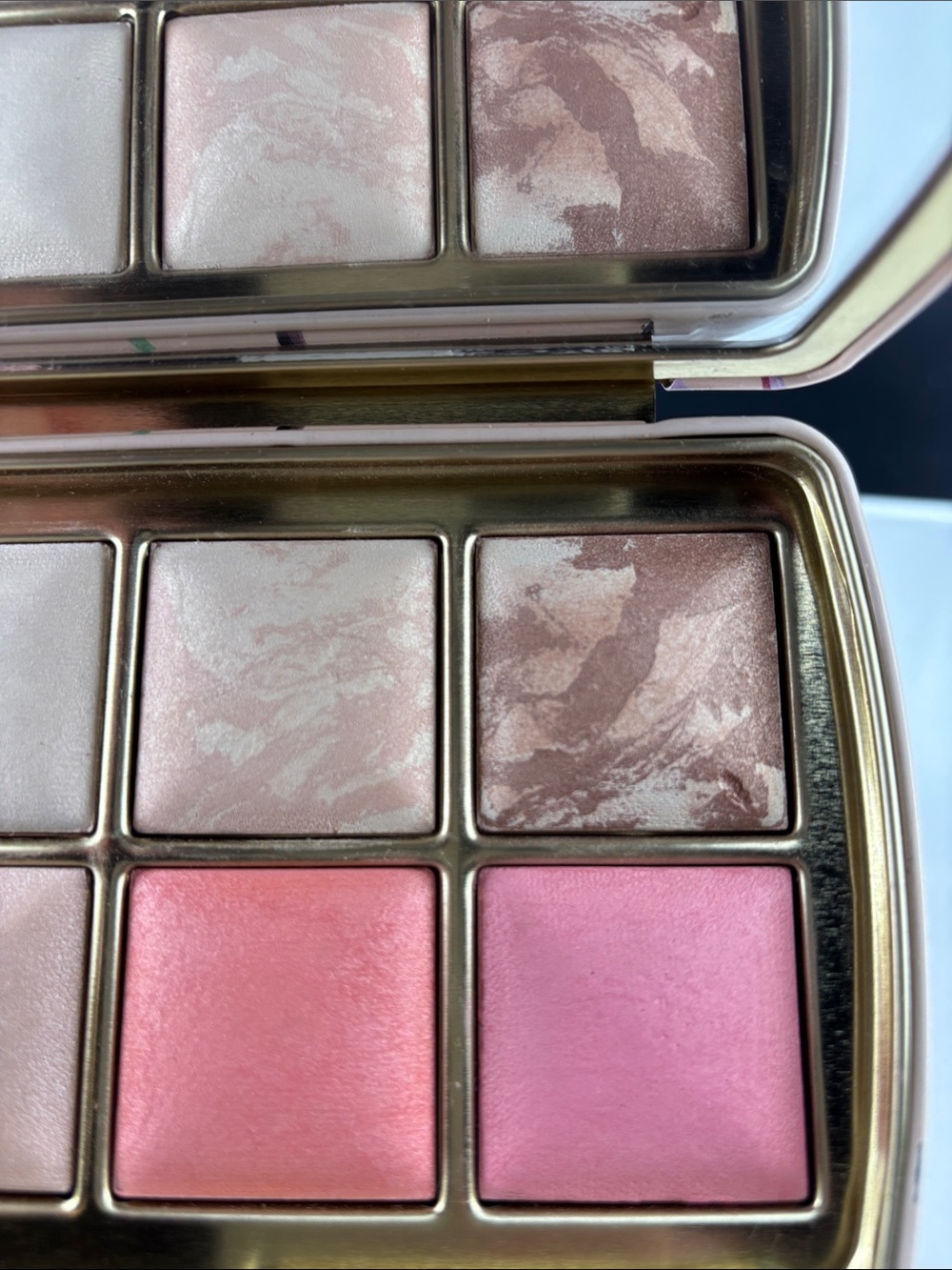 Hourglass Ambient Highlighter Ltd Edition- Deer🦌 - Picture 7 of 9